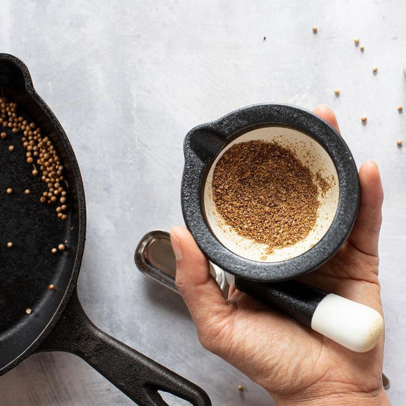 Mortar & Pestle - Black Porcelain - Gneiss Spice